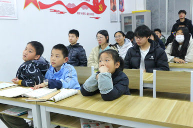 绿色天使志愿服务大队走进社区开展安全宣讲活动