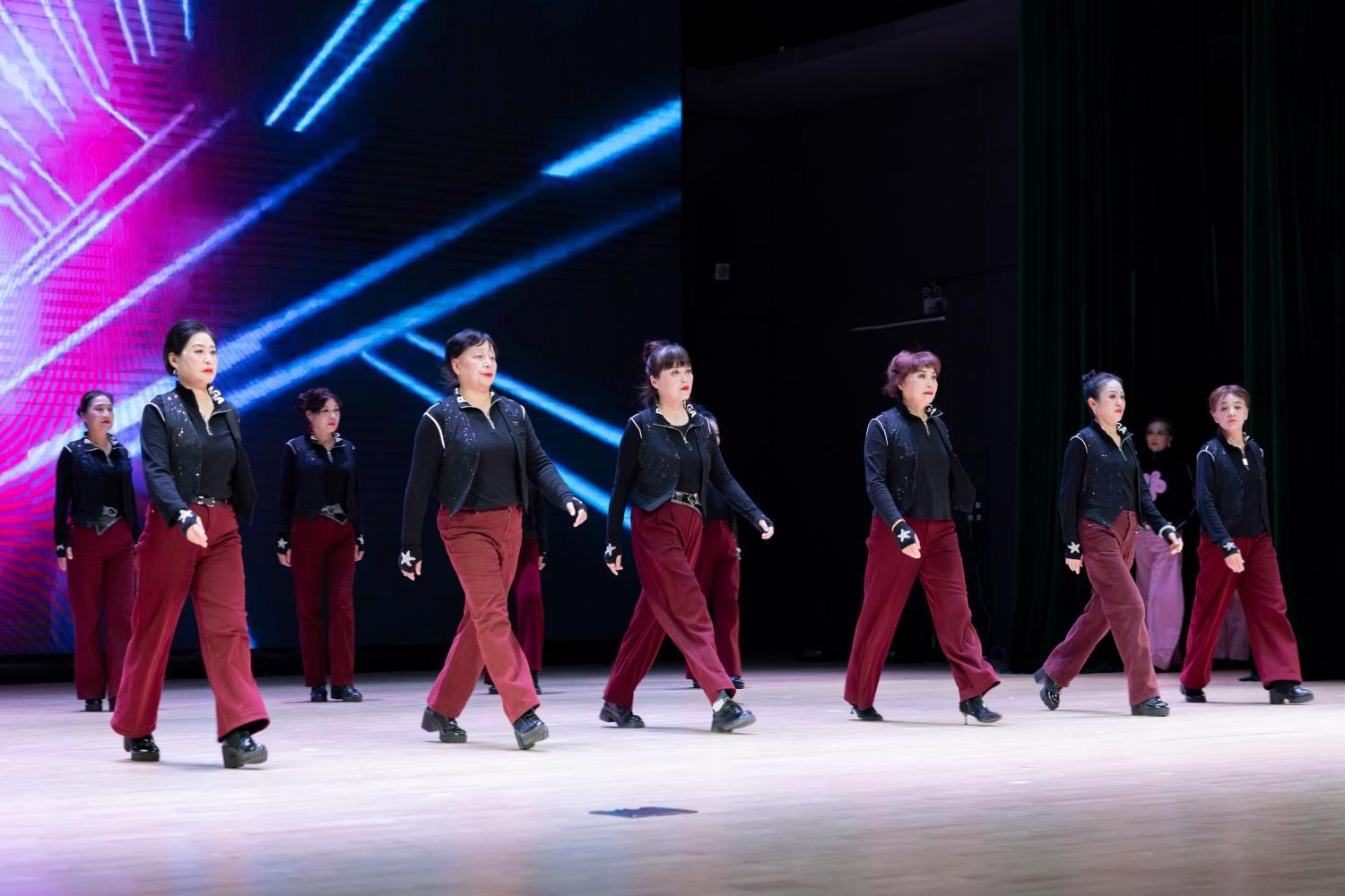 离退休教职工2026年迎新春文艺汇演举行