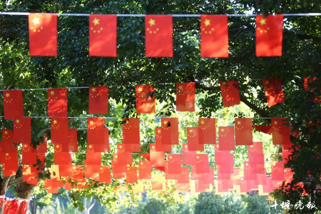 2025年进入倒计时!这些十堰人舍不得删的照片,哪张戳中了你的心?