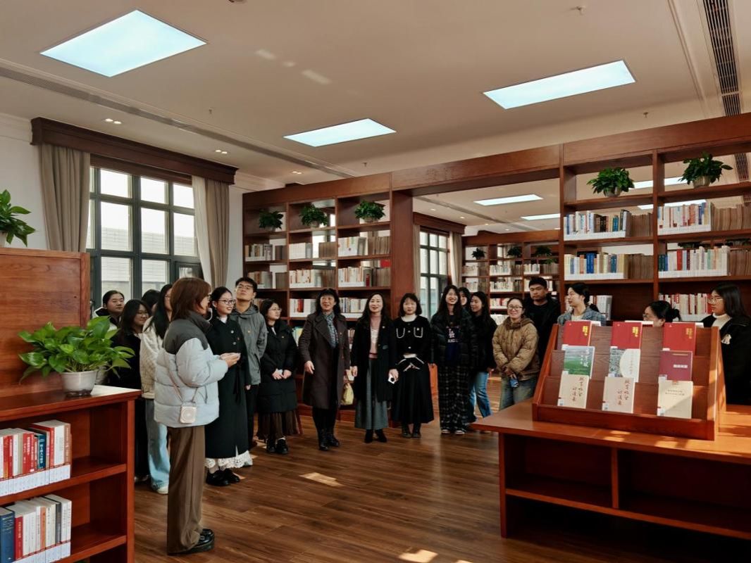 【学习贯彻全会精神】公管学院研究生党支部主题党日活动举行