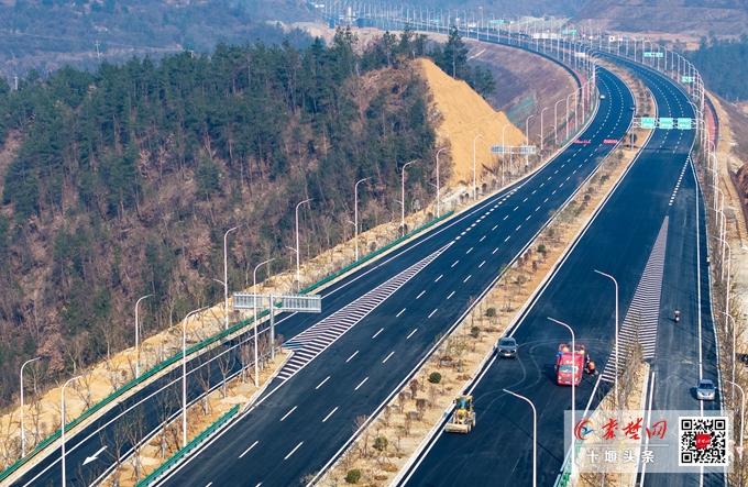 十堰向东发展快速通道郧阳区段本月底将贯通