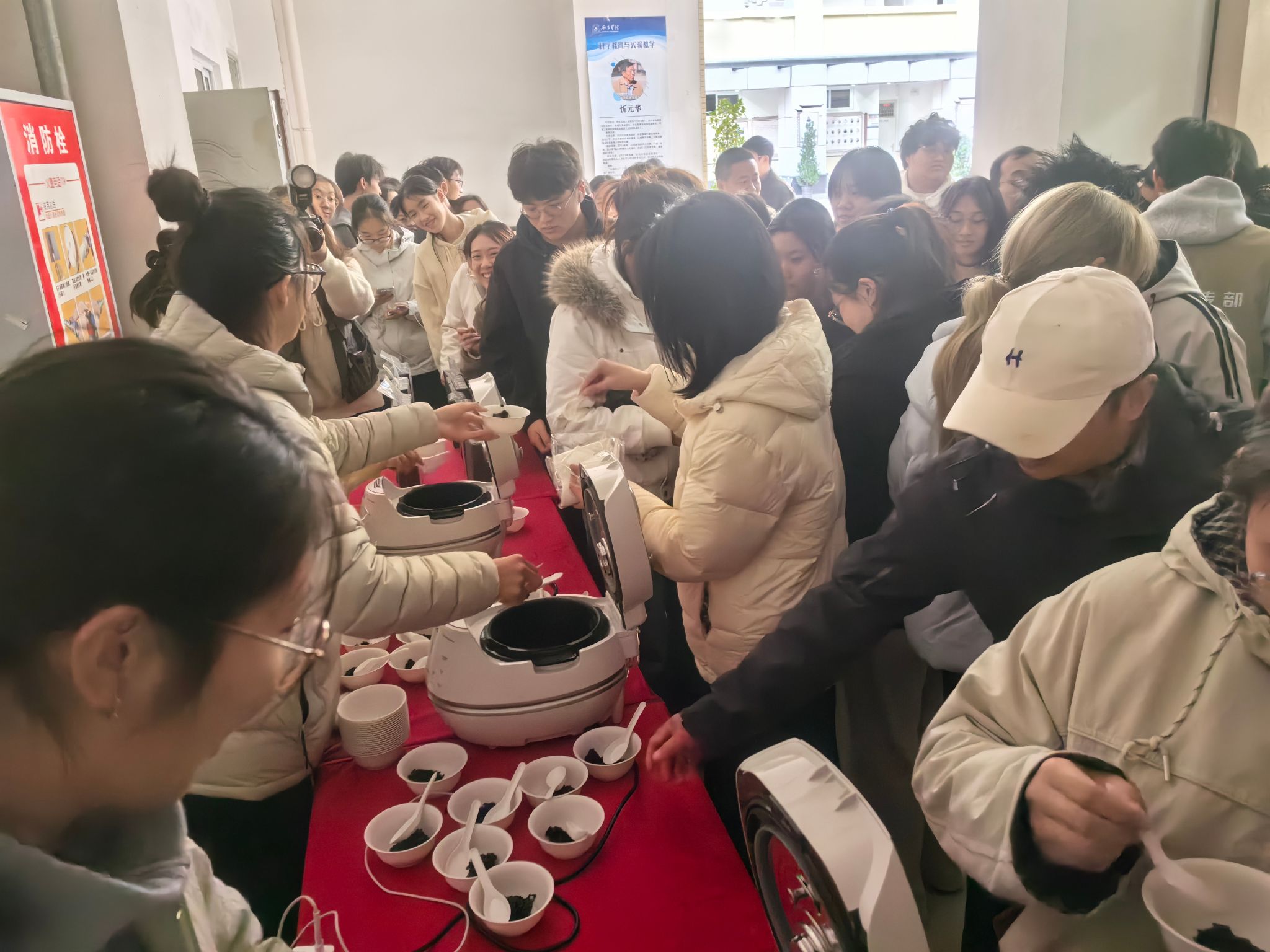 张启发院士带队赴西昌参加国家全谷物行动计划攀西推进会