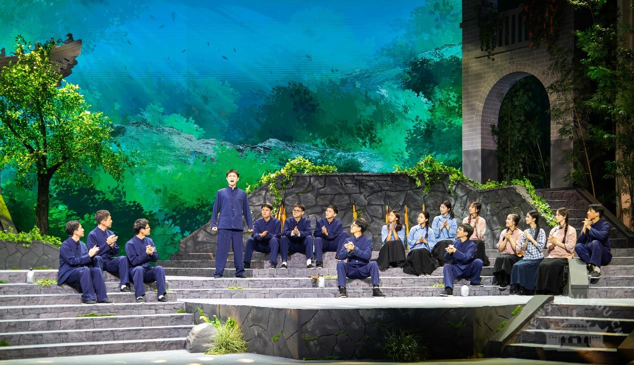 武汉大学原创话剧《周恩来在珞珈山》成功首演