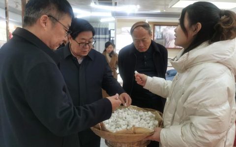 省总工会调研组来随调研工会权益保障工作