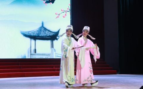 让黄梅戏艺术焕发时代光华