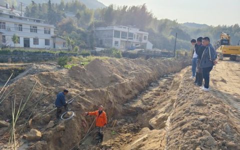 通城县马港镇 “四好农村路”畅通振兴路