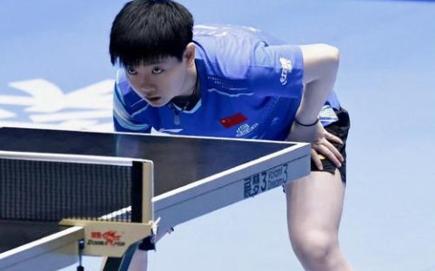 健美操世界冠军王雨寒 不论走多远，不忘故土情