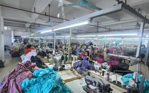 潜江威尔斯服饰赶制订单忙