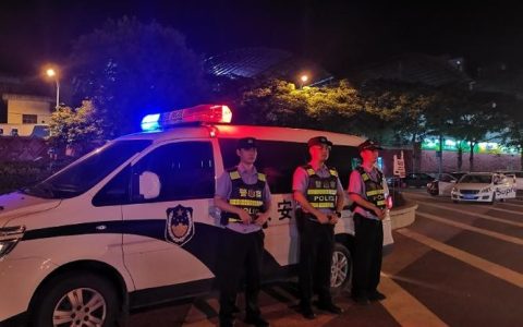 龙湾镇：深夜突击排查闲置场所 织密禁毒安全防护网