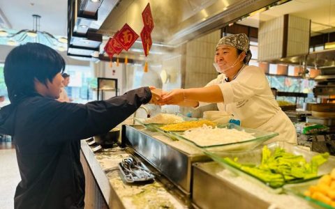 服务延时500次 办事提速40% “小天帮办”烹出政务“暖心餐”