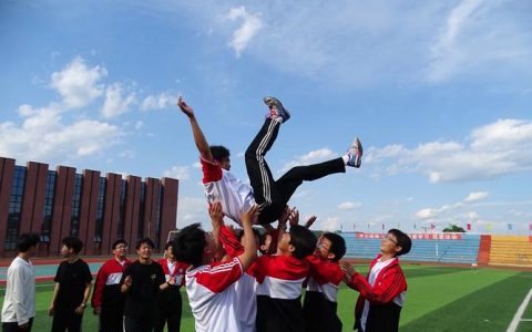 团风中学举办第二届“活力绽放，艺彩飞扬”体育艺术周