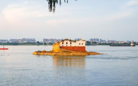 鄂州暖新阁：以心暖“新”