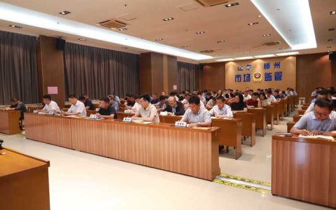 潜江：多部门联动治渣土 “智慧监管”护市容