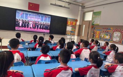 小广场上的大课堂