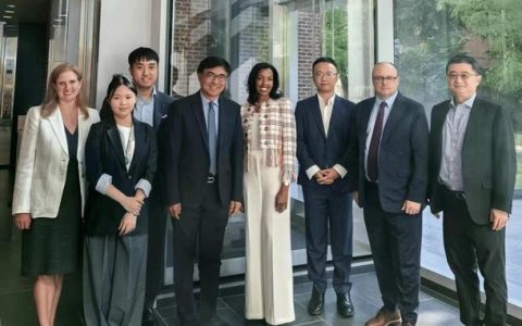 巴黎商学院校长奥利维耶·阿普泰尔一行来访