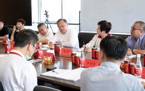 中粮集团党组成员、副总经理陈刚一行来校交流