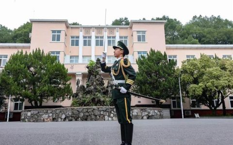 华中农业大学国旗护卫队在第四届湖北省大学生国防竞技技能大赛中斩获佳绩