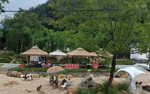 老区织富锦 山野变桃源