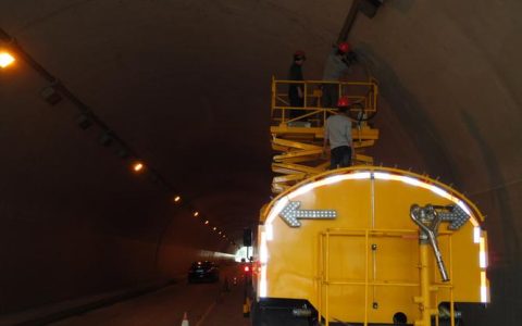碑凹山隧道今起检修