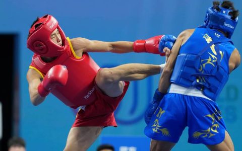 300余名散打高手擂台比武 全国武术散打冠军赛在嘉鱼开赛