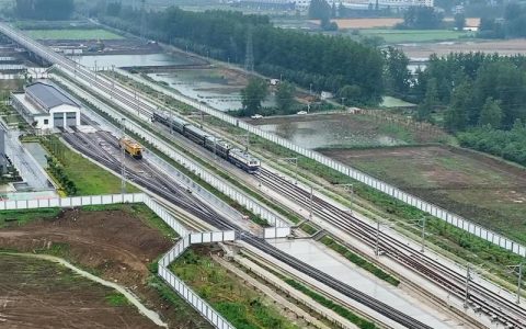 沪渝蓉高铁武宜段开启试运行