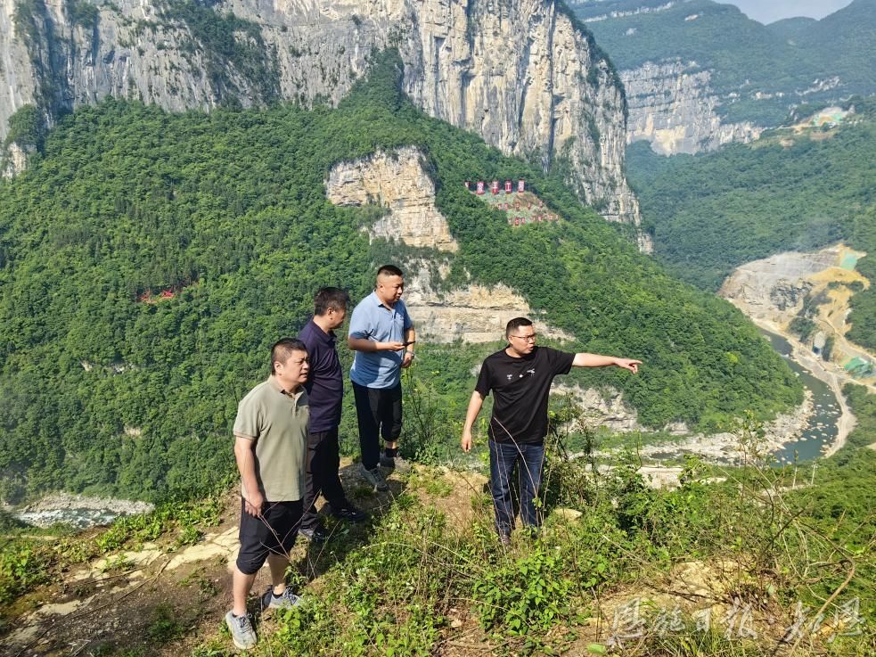 项目吹哨 干部报到——恩施市屯堡乡优化营商环境服务重大项目建设书写“民生答卷”