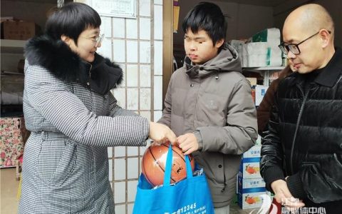 武昌区民政局开展困境儿童关爱慰问活动