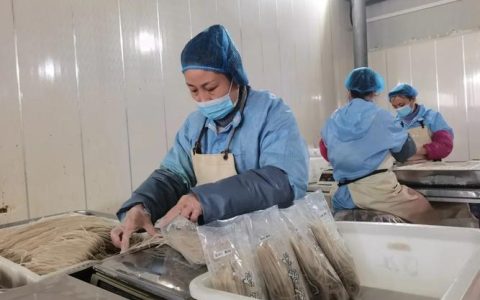 李时珍大健康产业园企业铆足干劲赶订单