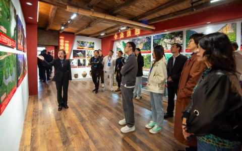 团风县举办“亲·听”百姓宣讲进场馆活动