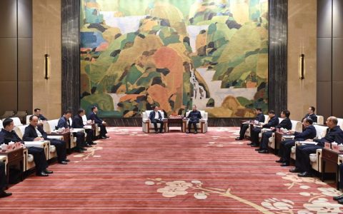 盛阅春率队赴恩施州咸丰县开展结对帮扶工作：加强交流、深化协作，推动两地协同发展高质量发展