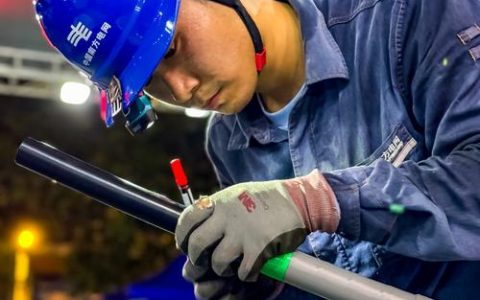 咸宁供电公司精巡细检护光缆 筑牢电网通信“生命线”