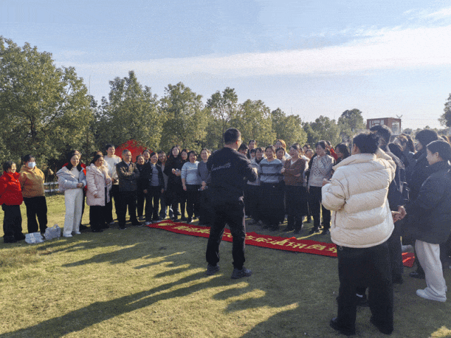 黄商集团2025年通讯员培训班开班