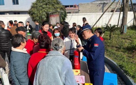 嘉鱼县新街镇筑牢冬春“防火墙” 百日攻坚守护群众安全