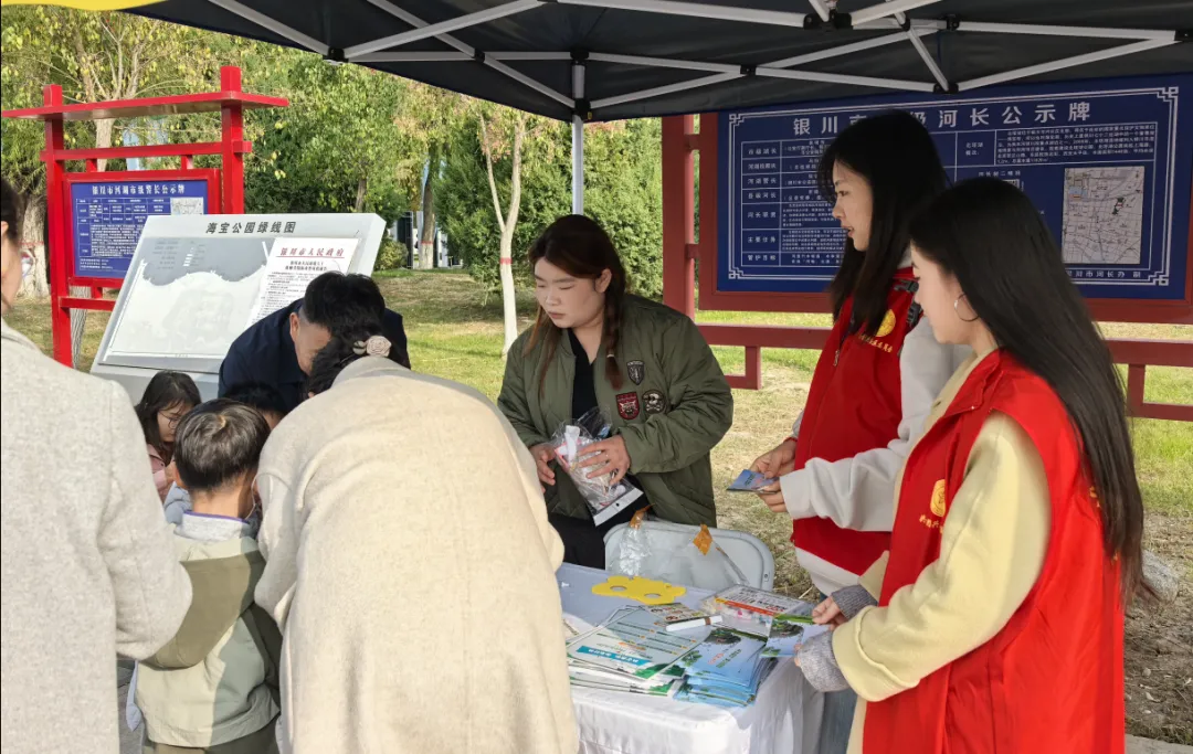 以志愿服务汇聚光和热