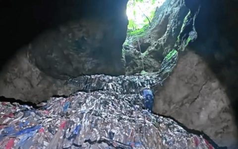 【中国环境报】建立长效治理机制，让溶洞不再沦为“垃圾洞”