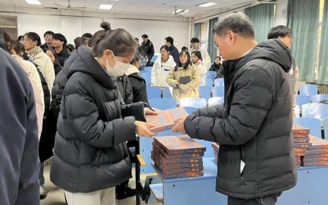 一研为定 化学与材料科学学院开展考研学子慰问活动