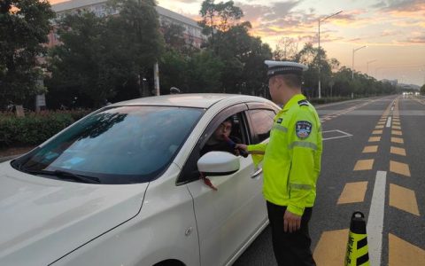 公安交管“百日行动”消除交通安全隐患