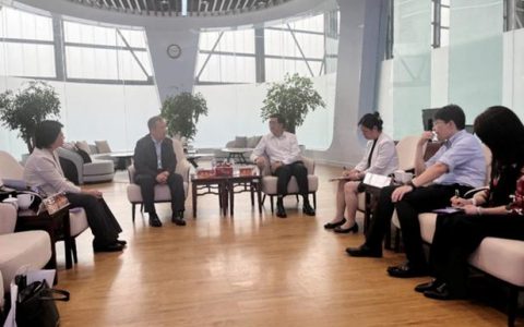 武汉大学代表团赴上海访企拓岗