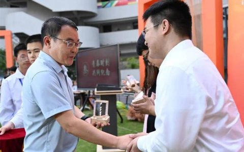 “师生面对面” 校党委副书记沈季伟走进城市建设学院与学子亲切交流、共话成长