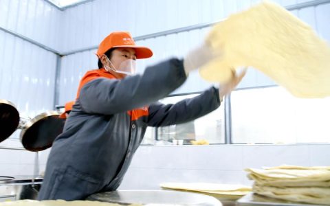 通城四庄乡寺背村 小饼丝“烙”出大产业