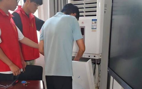 人工智能学院开展“清洁家园，美化环境”志愿服务活动