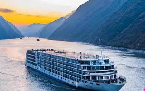 “长江星耀”号明年春天入列武汉游轮母港