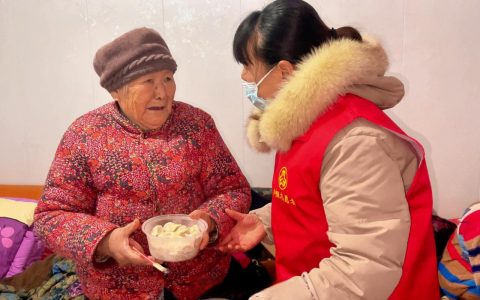 我为群众办实事：冬日送暖传温情 饺子飘香暖民心