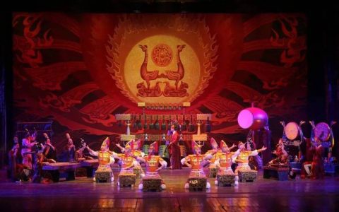 古城荆州奏响千年雅乐 《编钟乐舞》再现楚文化磅礴气韵