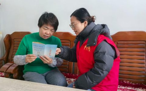 南浦路社区：社保服务送上门 政策春风暖人心