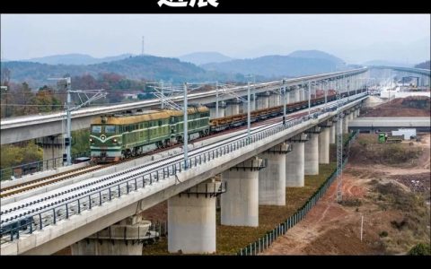 媒体记者试乘体验沪渝蓉沿江高铁武宜段采访活动天门站新闻推介会举行