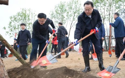 孙兵王玺玮与鄂州籍新当选院士座谈