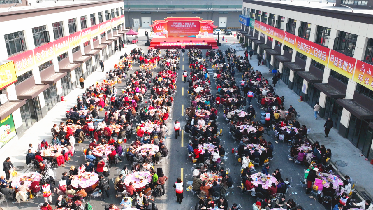 从“提篮叫卖”到“云端吆喝” 宜都“电商快车道”让山货跑得飞快！