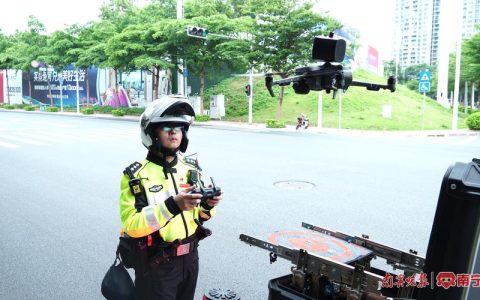 “空中警力”守护群众冬季出行 黄石交警首次启用警用无人机开展路面巡逻