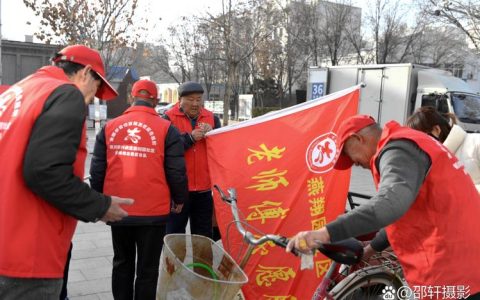 看黄州这两位老人如何“扫”出文明新风